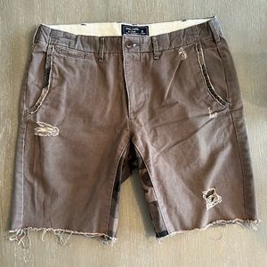 Abercrombie and Fitch khaki shorts with Camo details! Mens Size 31